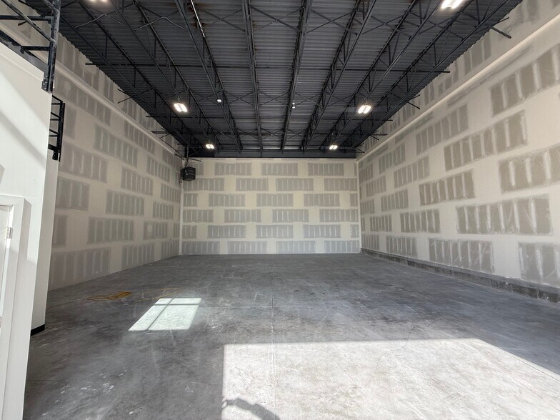 More Photos Of 2601 S Mountain Vista Pky, Provo Warehouse For Lease