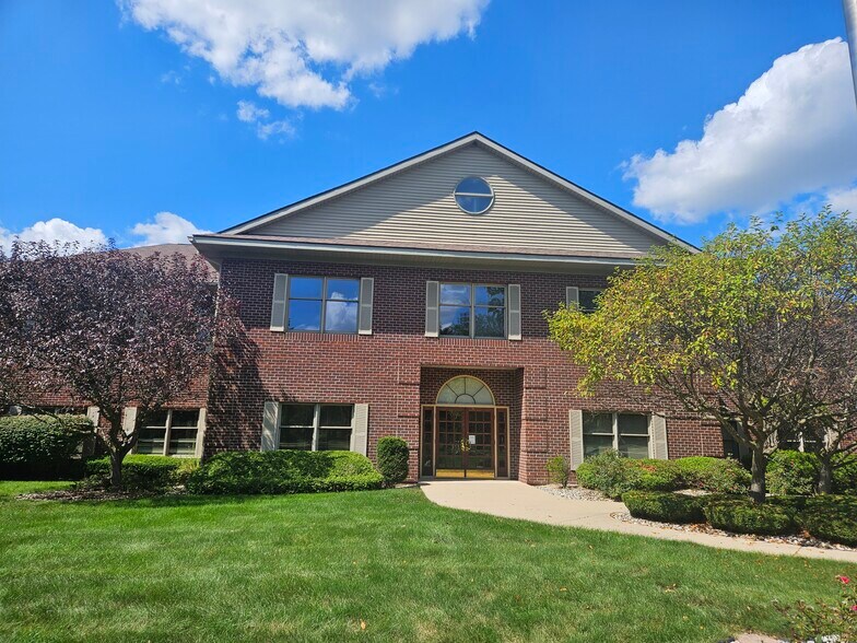 Primary Photo Of 1475 S Washington Ave, Saginaw Office For Lease