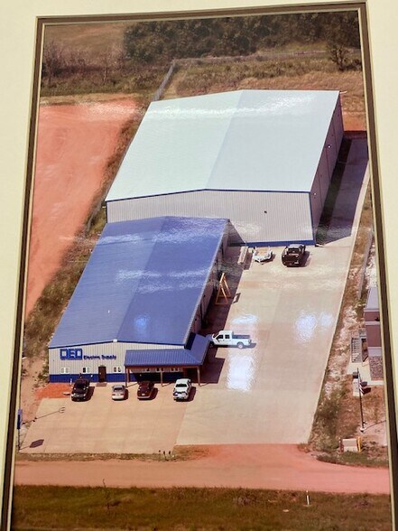 More Photos Of 3183 Highway 22 N, Dickinson Manufacturing For Lease