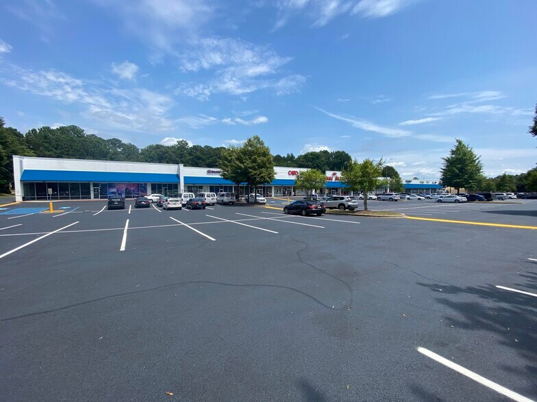 More Photos Of 697 Davis Rd, Stockbridge Unknown For Sale