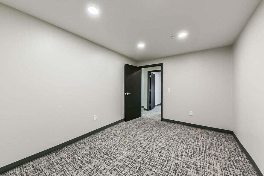 More Photos Of 4608 Nolda St, Houston Office For Lease