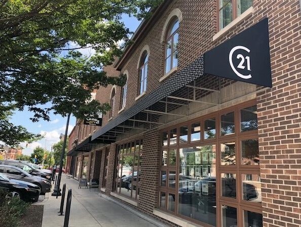 More Photos Of 643 Massachusetts Ave, Indianapolis Storefront For Lease