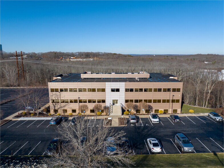 More Photos Of 1300 Highland Corporate Dr, Cumberland Medical For Sale