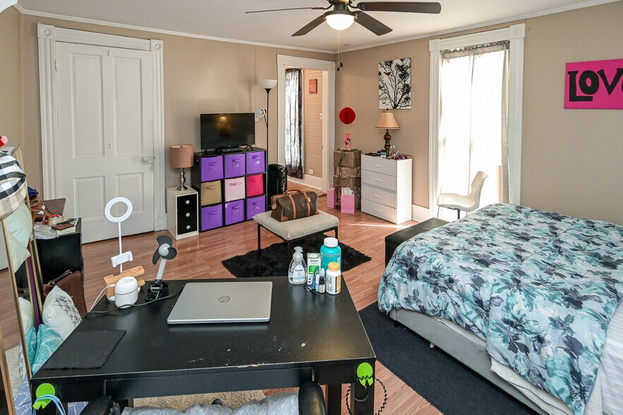 More Photos Of 304 Washington St E, Fayetteville Specialty For Sale