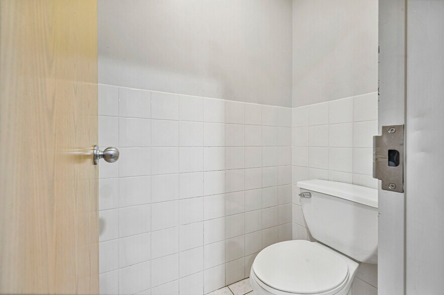 More Photos Of 295 W Route 59, Spring Valley Office Residential For Sale