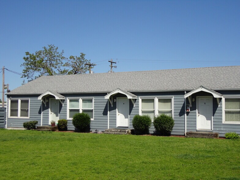 More Photos Of 8125 NE Mallory Ave, Portland Apartments For Sale