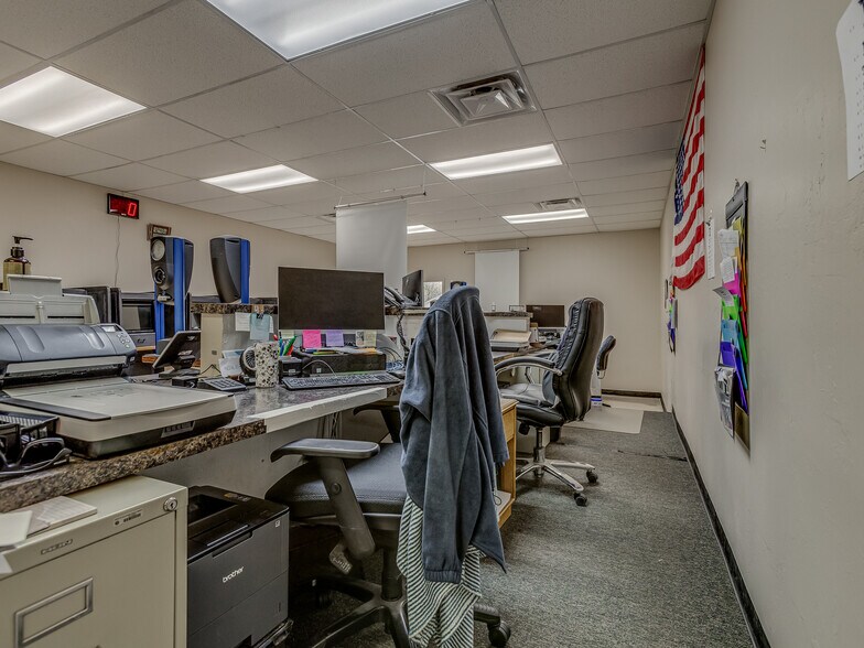 More Photos Of 430 N Berry Rd, Norman Medical For Sale