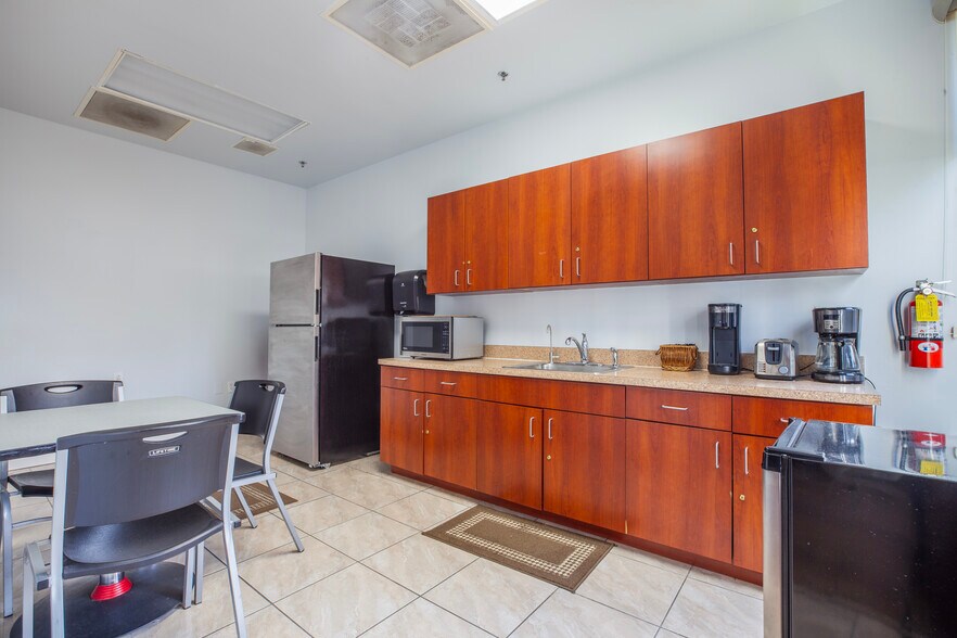 More Photos Of 685 S Ronald Reagan Blvd, Longwood Office For Sale