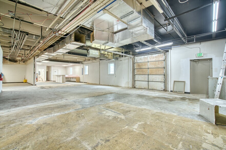 More Photos Of 555 Alter St, Broomfield Service For Lease
