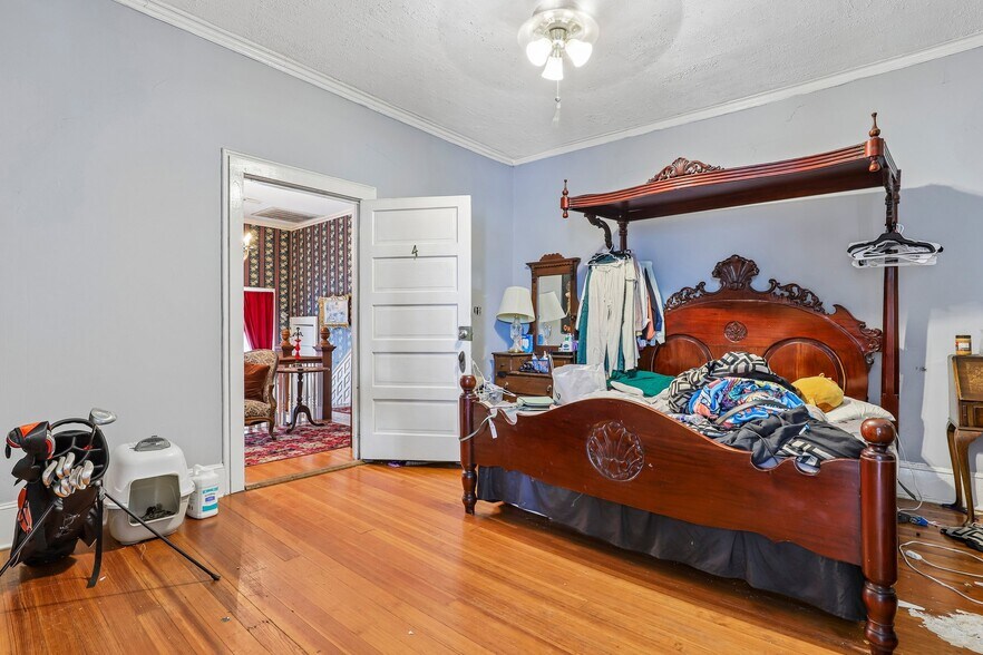 More Photos Of 421 Howard St, San Antonio Hospitality For Sale