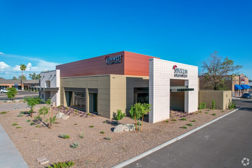 More Photos Of S Gilbert Rd @ E Southern Ave, Mesa Unknown For Lease