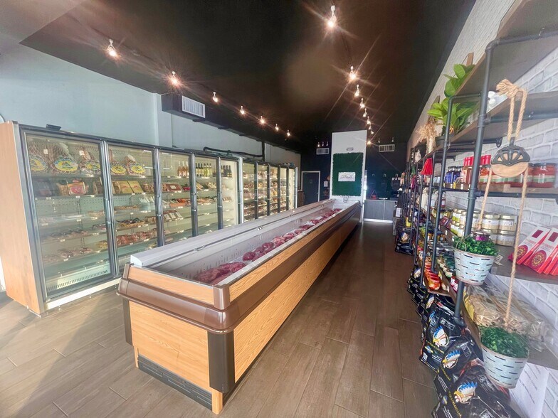 More Photos Of 1905-1915 E Atlantic Blvd, Pompano Beach General Retail For Sale