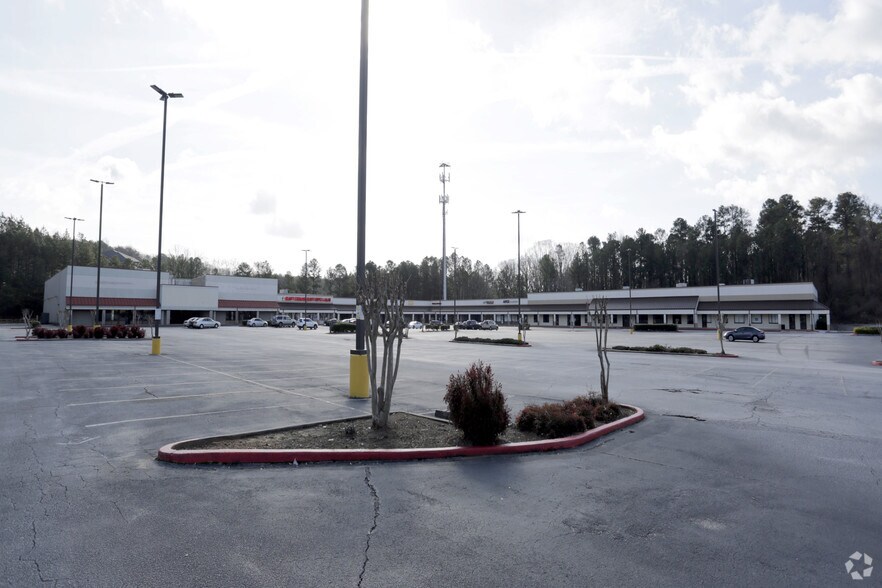 More Photos Of 6009-6023 Memorial Dr, Stone Mountain Unknown For Lease