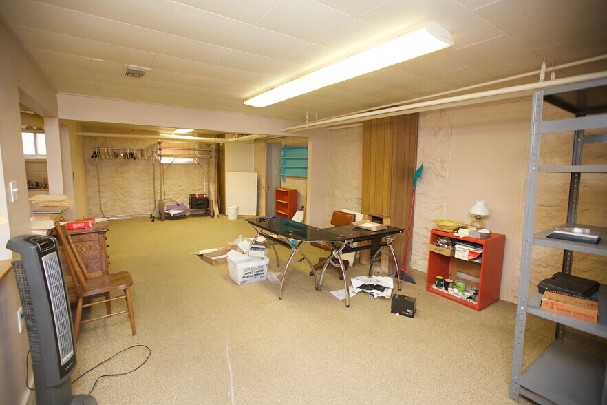 More Photos Of 8923 Gravois Rd, Affton Storefront Retail Office For Lease