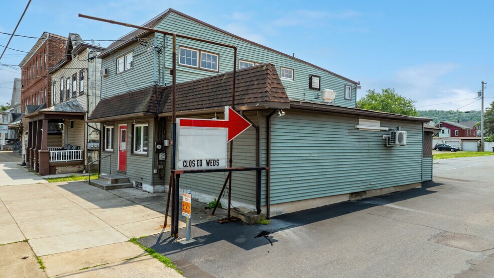 More Photos Of 430 W 3rd St, Nescopeck Restaurant For Sale