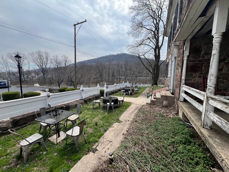 More Photos Of 2039 Philadelphia Ave, Birdsboro Winery Vineyard For Sale