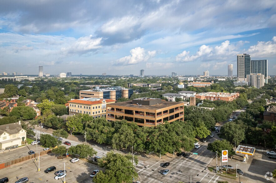 More Photos Of 4200 Montrose Blvd, Houston Office For Lease