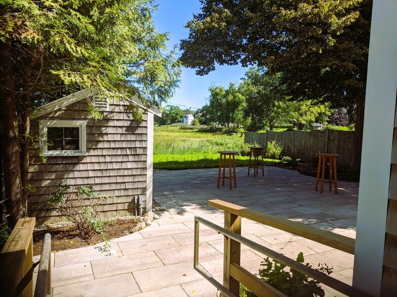 More Photos Of 162 Main St, Essex General Retail For Sale