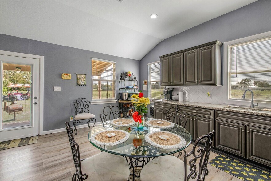 More Photos Of 3876 Hummingbird, Bedias Land For Sale