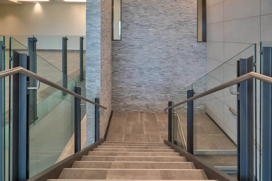 More Photos Of 2425 S Stearman Dr, Chandler Office For Lease