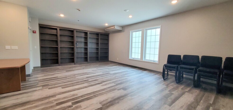 More Photos Of 404 W 7th St, Hays Sorority Fraternity House For Sale