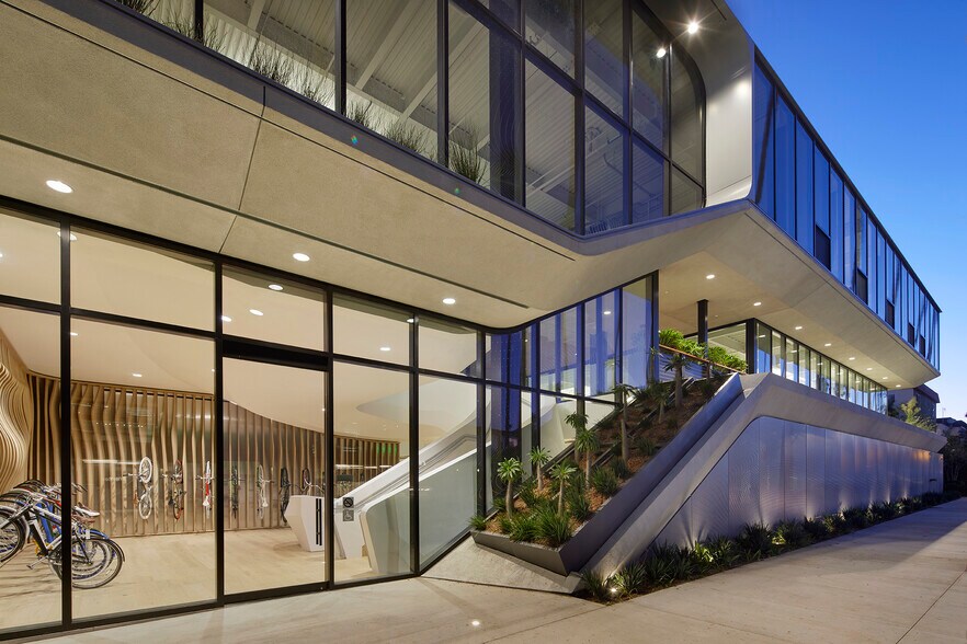 More Photos Of 1221 Colorado Ave, Santa Monica Office For Sale