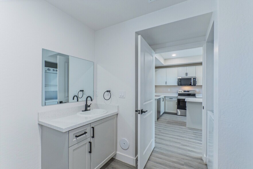 More Photos Of 1435 East Taylor St, Phoenix Apartments For Sale