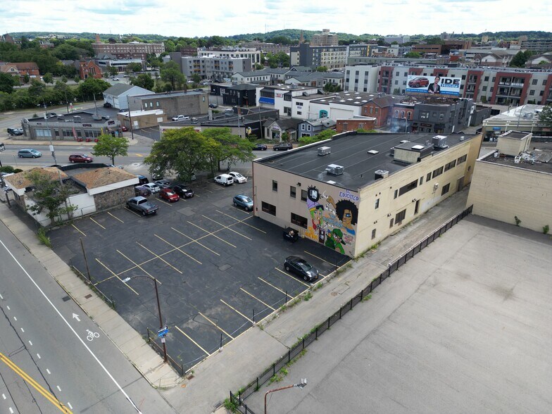 More Photos Of 550 E Main St, Rochester Office For Lease