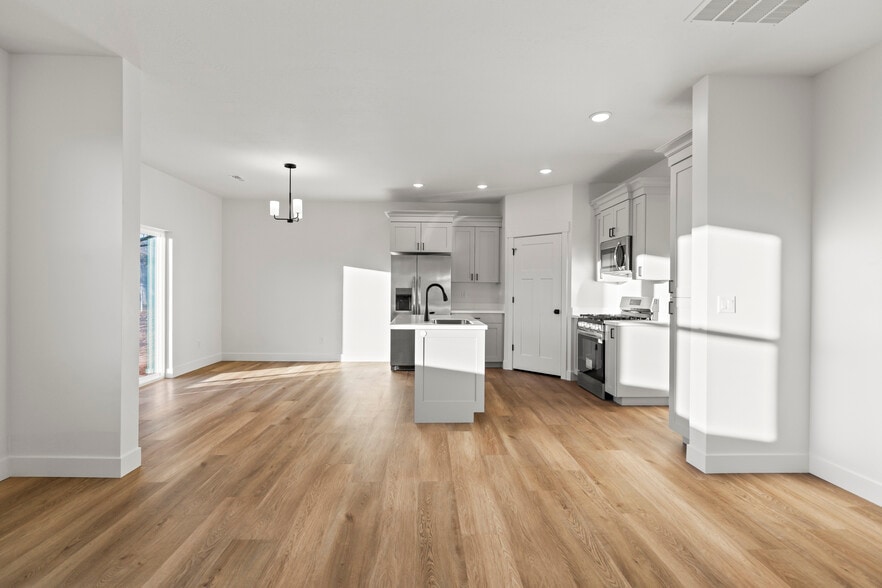 More Photos Of 39 N 200 E, Richfield Multifamily For Sale