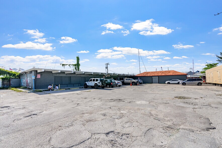 More Photos Of 3066 NW S River Dr dr, Miami Land For Lease