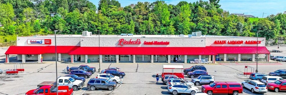More Photos Of 2200 June Pky, Zanesville Supermarket For Sale