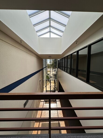 More Photos Of 811 FM-1959, Houston Office For Lease