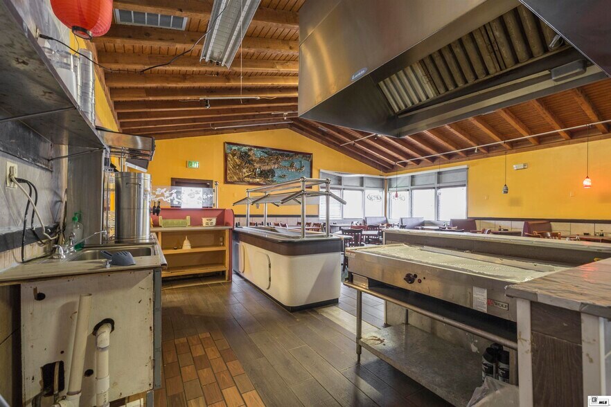 More Photos Of 1801 E Madison Ave, Bastrop Restaurant For Sale