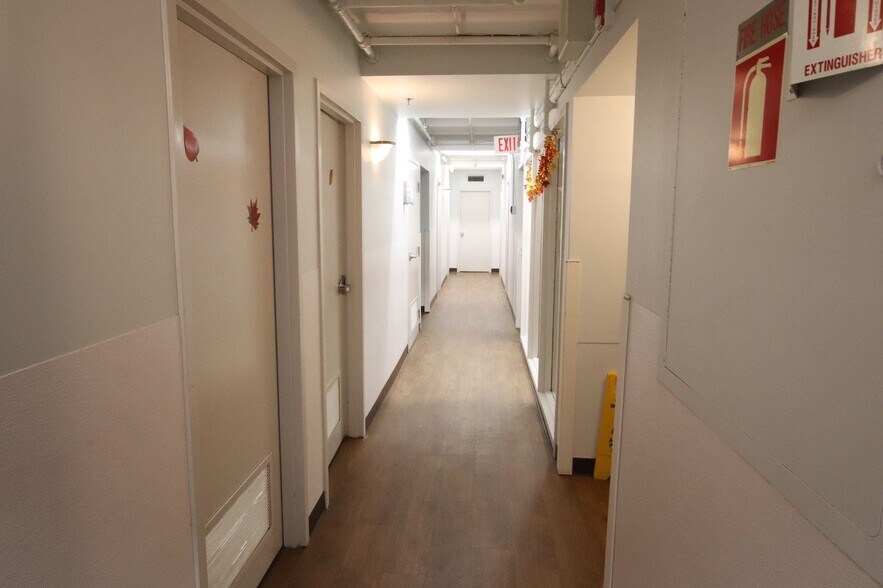 More Photos Of 1940 McIntyre St, Regina Schools For Lease