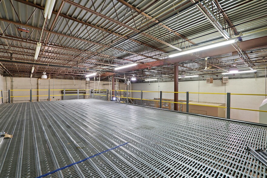 More Photos Of 14325 Willard Rd, Chantilly Office For Lease