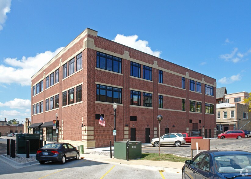 More Photos Of 5143-5151 Mochel Dr, Downers Grove Office For Sale