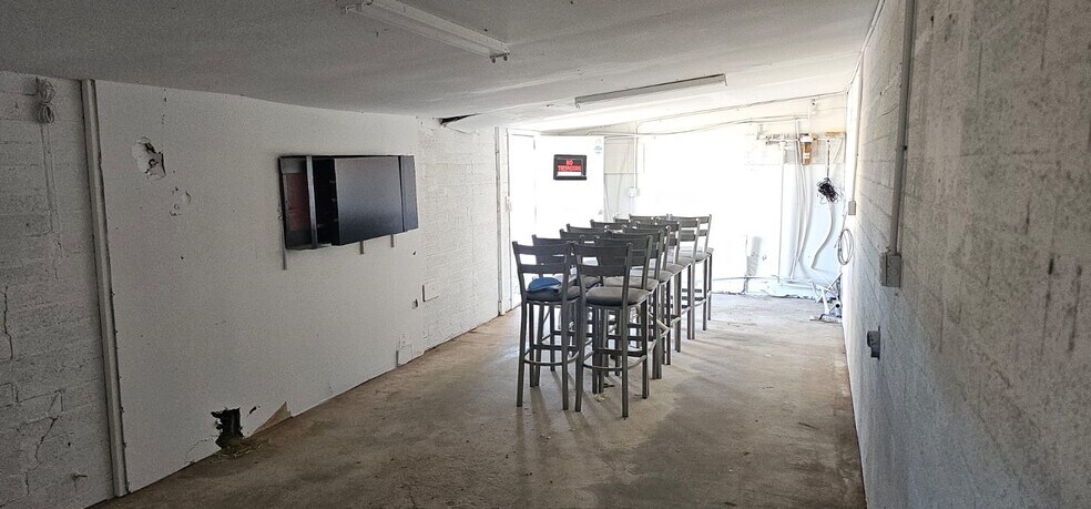 More Photos Of 864 E Jimmie Kerr Blvd, Casa Grande Bar For Sale