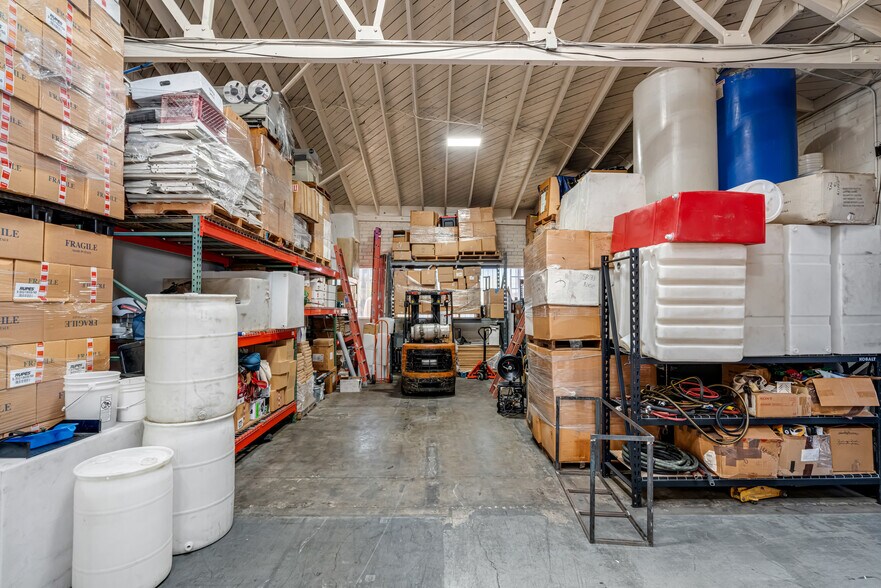More Photos Of 5711 Sheila St, Commerce Warehouse For Sale