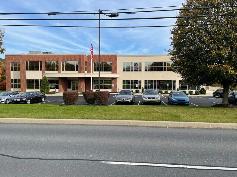 More Photos Of 600 Bent Creek Blvd, Mechanicsburg Office Residential For Sale
