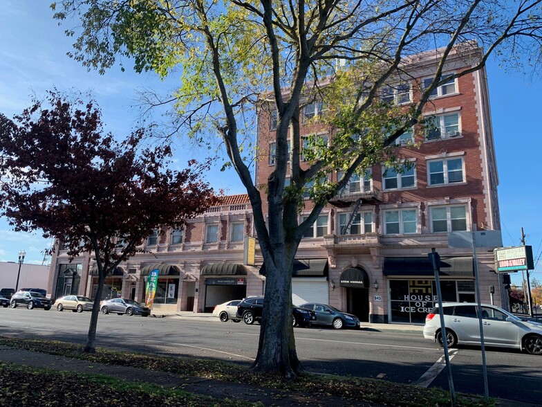 Primary Photo Of 945 N El Dorado St, Stockton Apartments For Lease