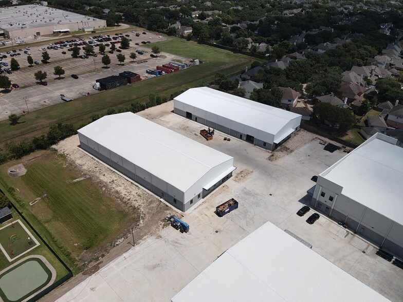 More Photos Of 6016 N Eldridge Pky, Houston Manufacturing For Sale