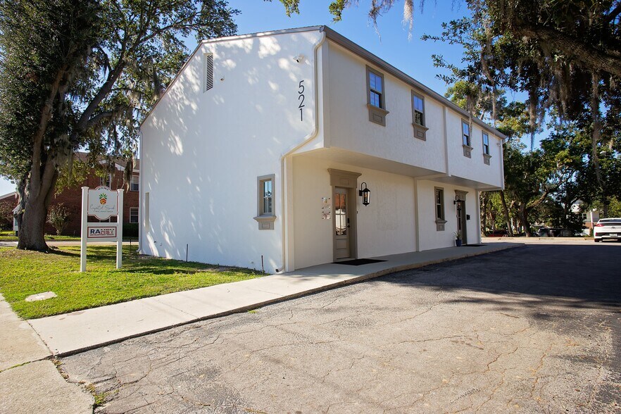 More Photos Of 521 SE 2nd St, Ocala Office For Lease