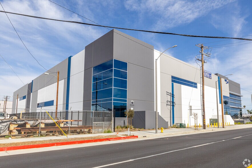 More Photos Of 7421 E Slauson Ave, Commerce Unknown For Lease