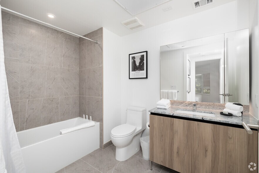 More Photos Of 6933 Santa Monica Blvd, Los Angeles Apartments For Lease