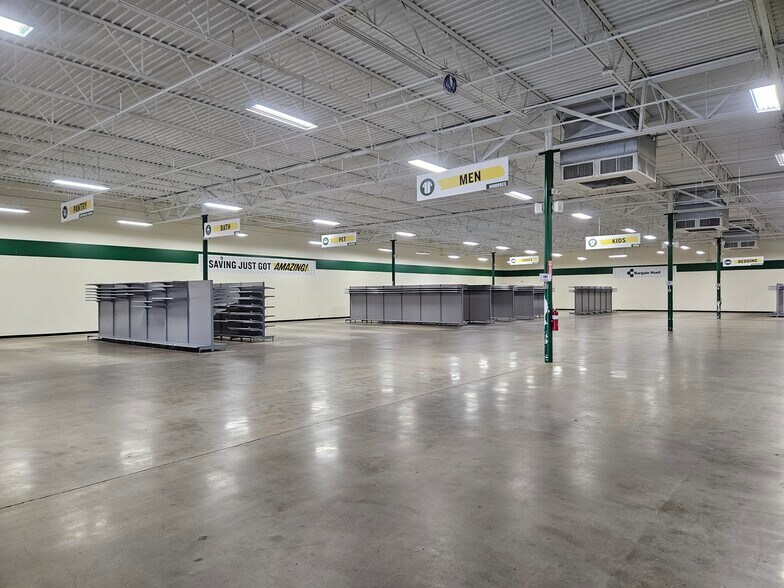 More Photos Of 1731 2nd Ave SW, Cullman General Retail For Sale