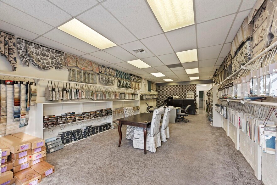 More Photos Of 1801-1819 E Thousand Oaks Blvd, Thousand Oaks Unknown For Lease