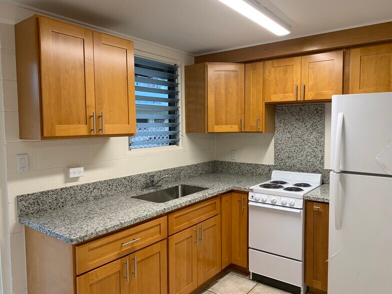 More Photos Of 2128 Date St, Honolulu Apartments For Sale