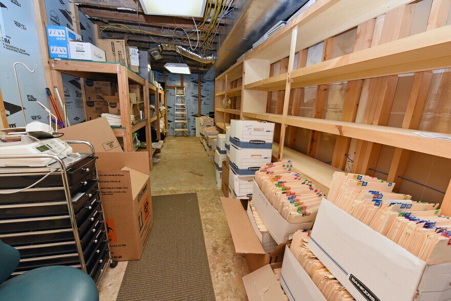 More Photos Of 10 Deer Crossing Trl, Blairsville Office For Lease