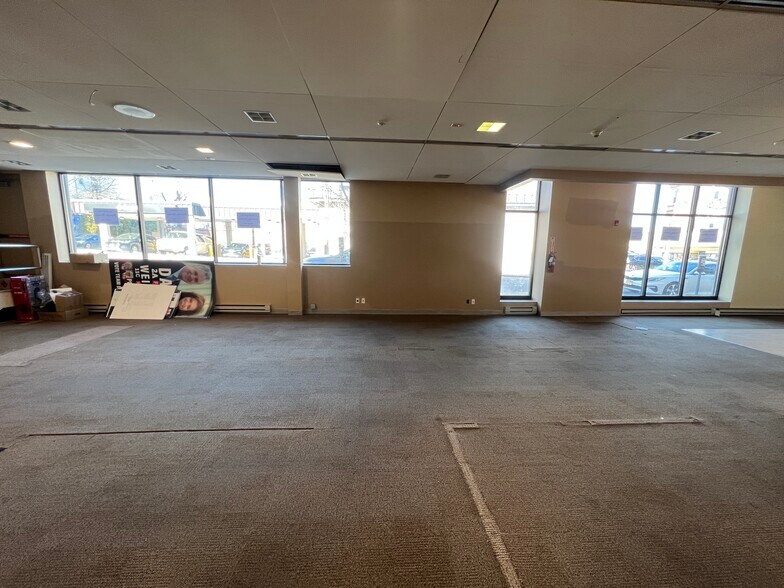 More Photos Of 435-437 Broadway, Bayonne Bank For Lease