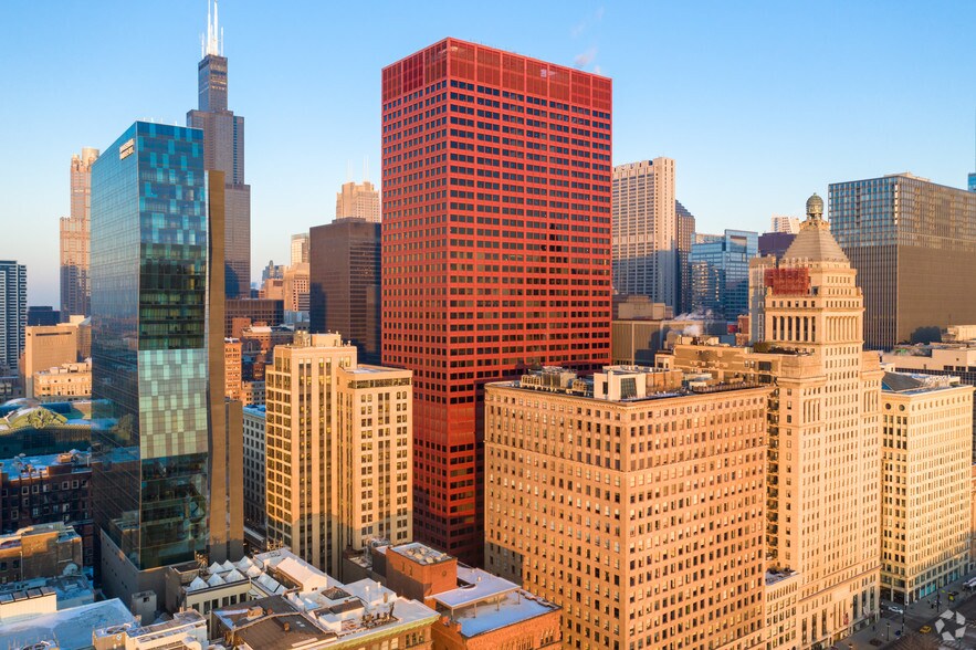 More Photos Of 333 S Wabash Ave, Chicago Office For Lease